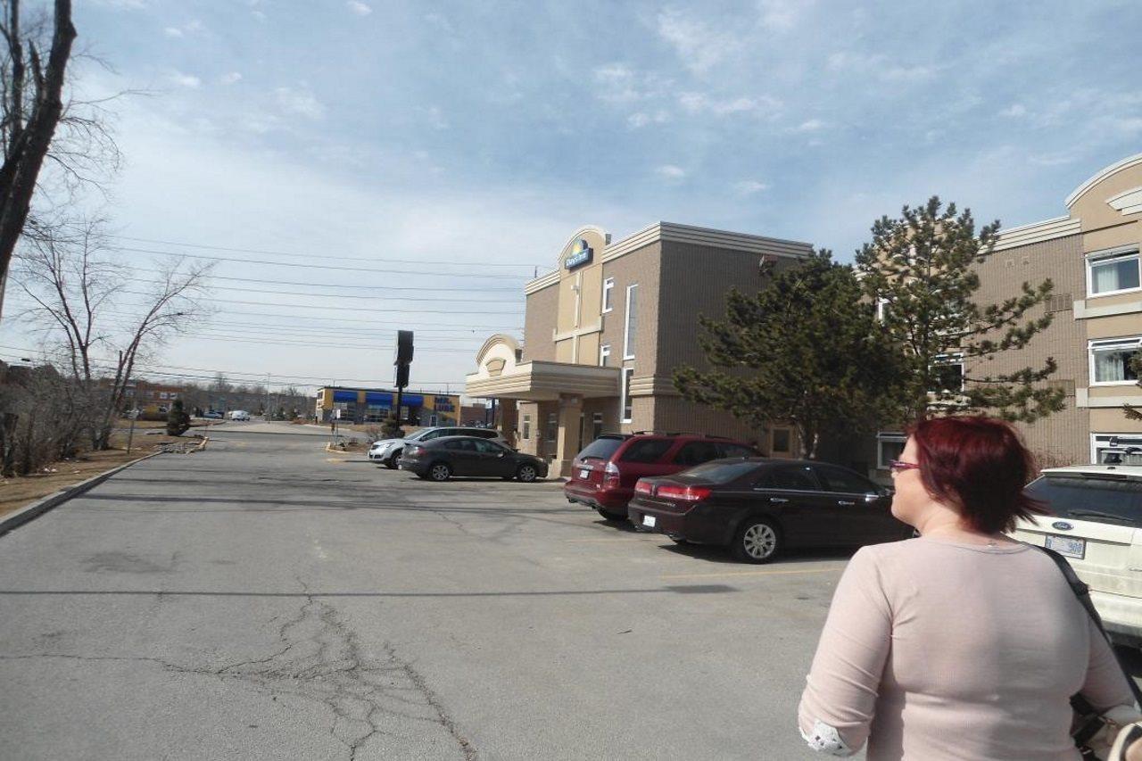 Days Inn By Wyndham Toronto West מיסיסאוגה מראה חיצוני תמונה